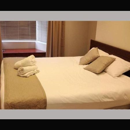 The R Inn Hotel Desborough Экстерьер фото