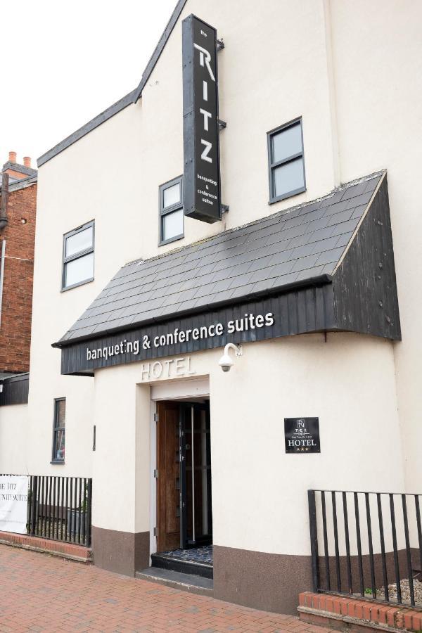 The R Inn Hotel Desborough Экстерьер фото