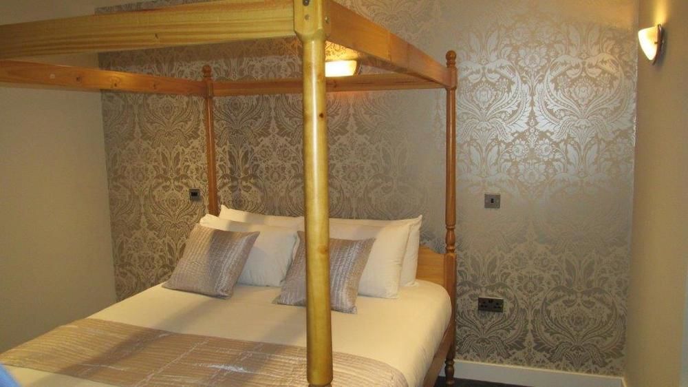The R Inn Hotel Desborough Экстерьер фото