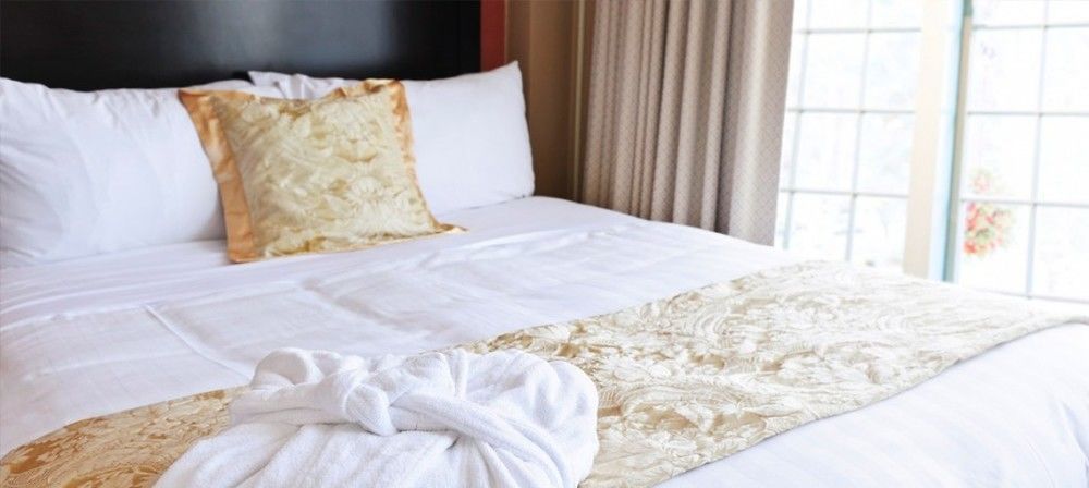 The R Inn Hotel Desborough Экстерьер фото