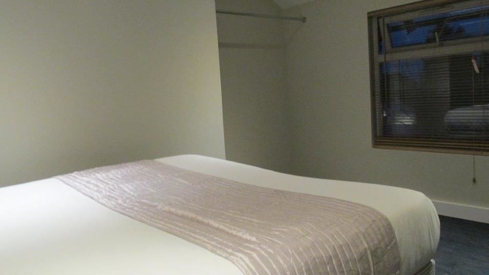The R Inn Hotel Desborough Экстерьер фото